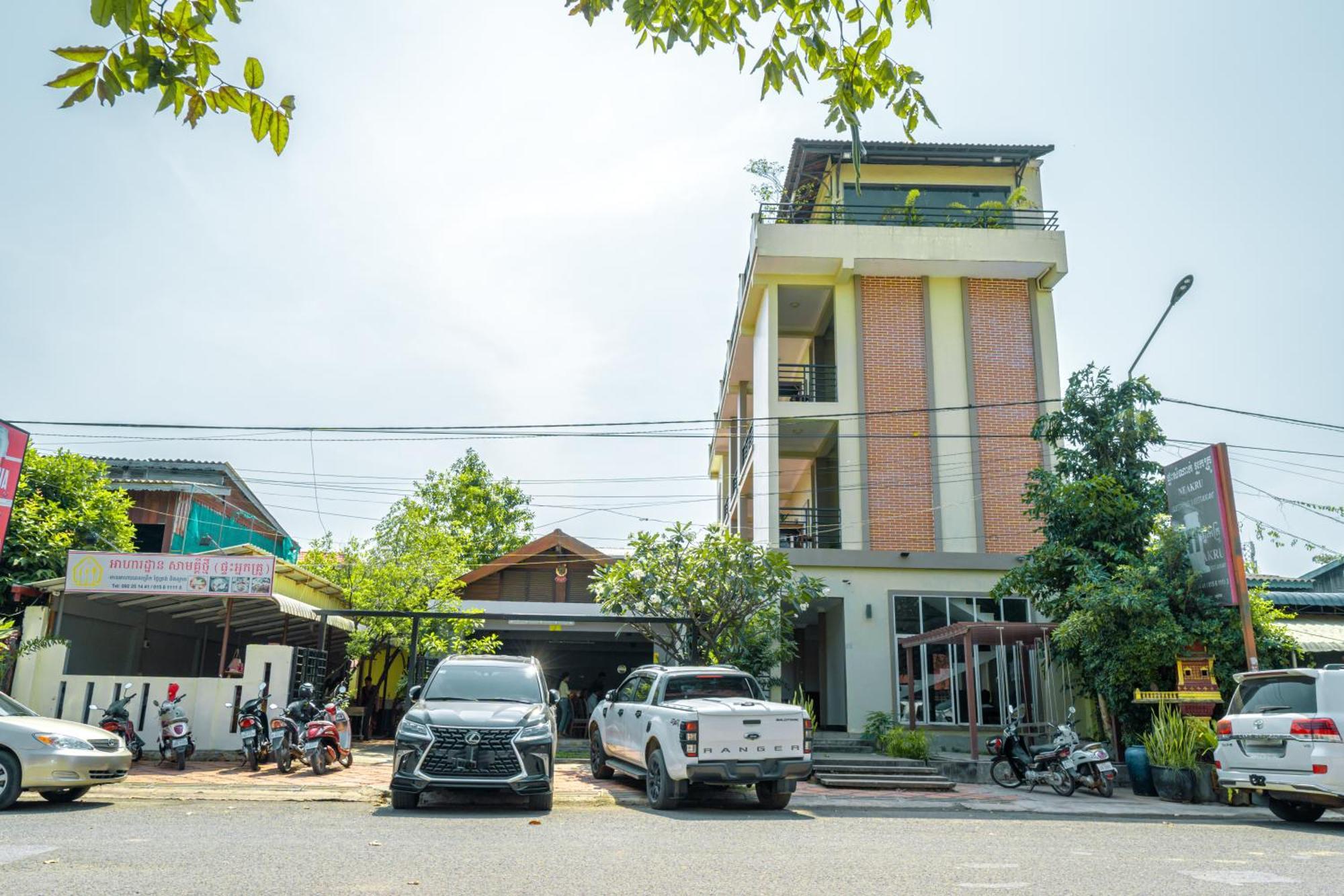 Neakru Guesthouse And Restaurant Kampot Dış mekan fotoğraf