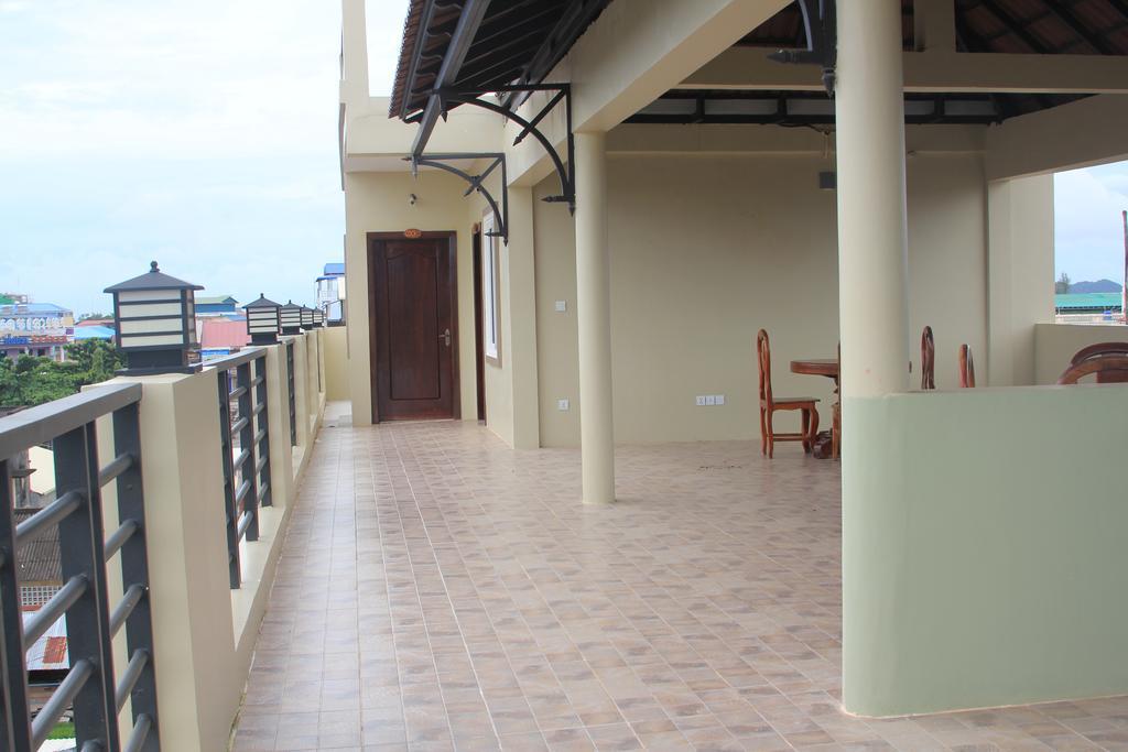 Neakru Guesthouse And Restaurant Kampot Dış mekan fotoğraf