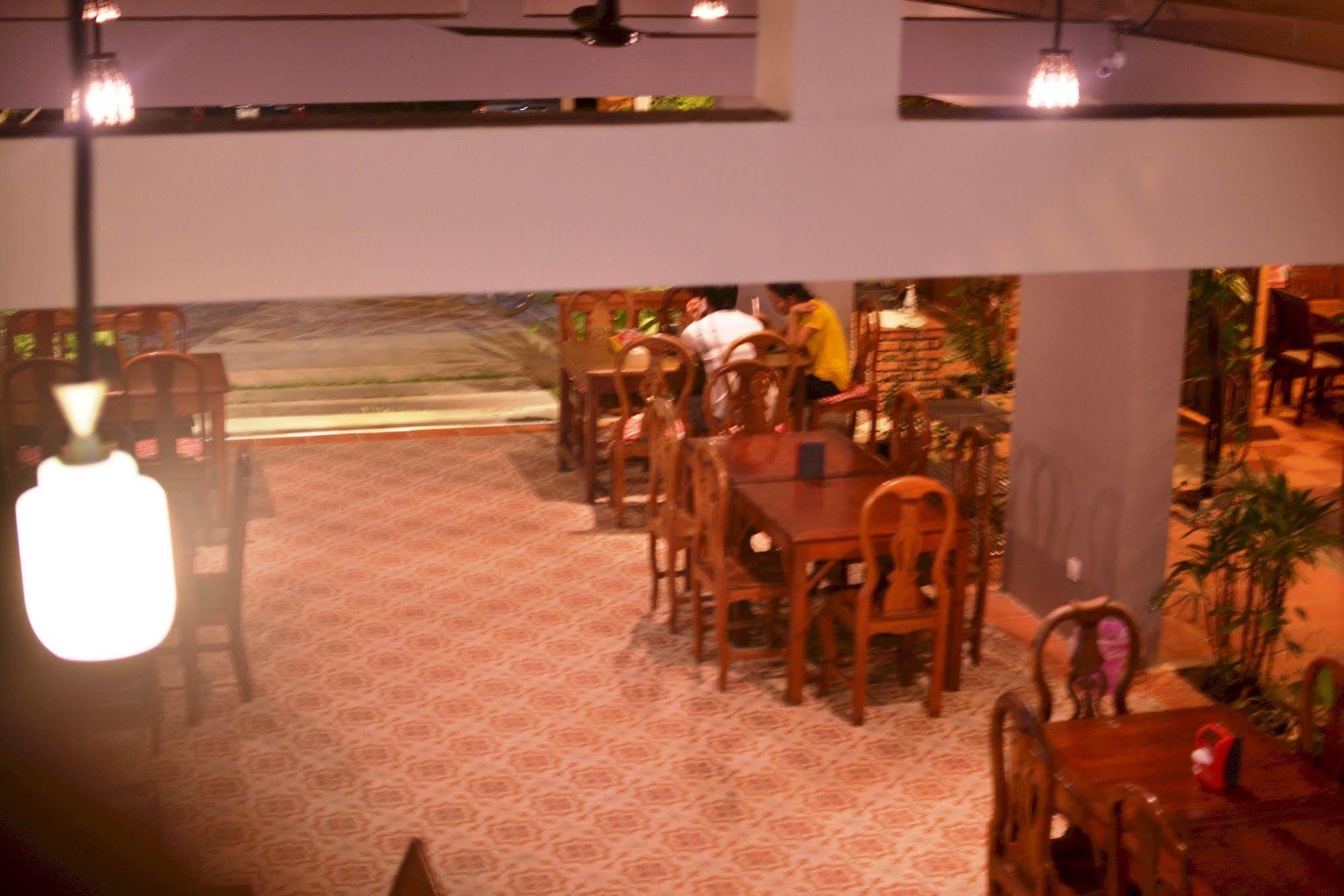Neakru Guesthouse And Restaurant Kampot Dış mekan fotoğraf