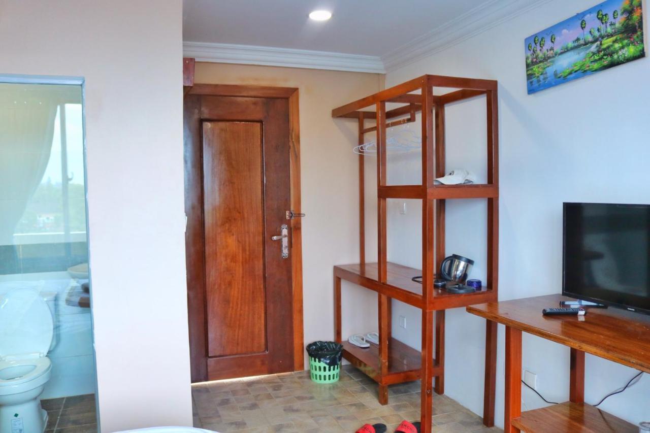 Neakru Guesthouse And Restaurant Kampot Dış mekan fotoğraf
