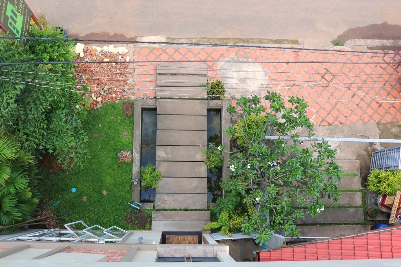 Neakru Guesthouse And Restaurant Kampot Dış mekan fotoğraf